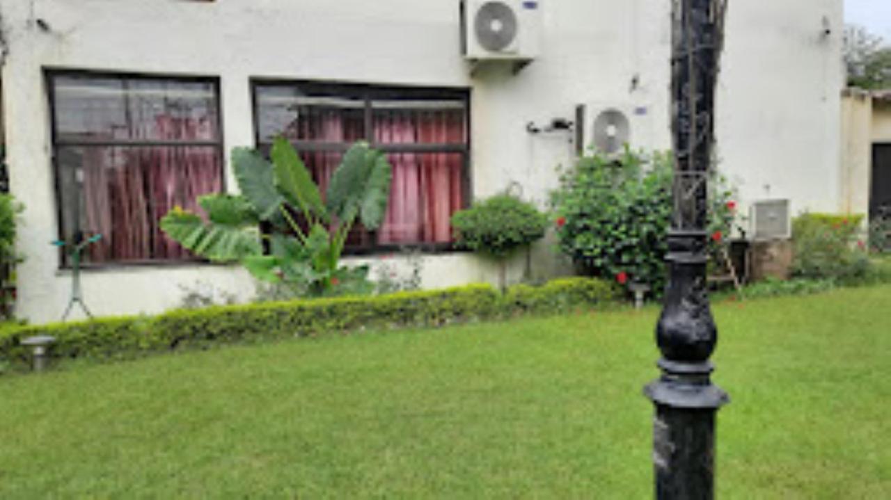 Mp Tourist Bunglow , Chitrakoot Hotel Sitapur Muafi Kültér fotó